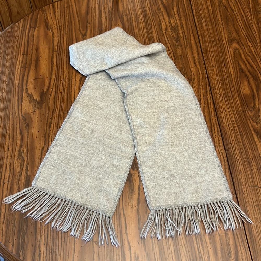 💯 Baby Alpaca Light Gray Fine Weave Fringe Scarf